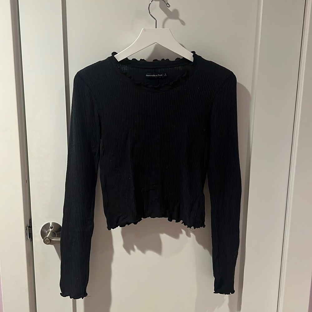 Abercrombie and Fitch black long sleeve